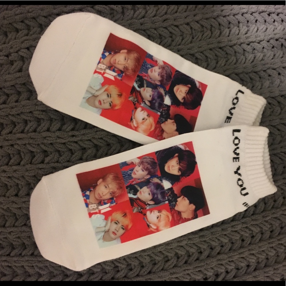 BTS crew socks